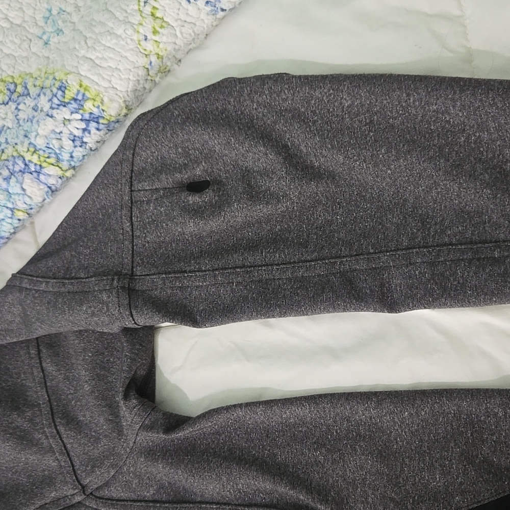 Lululemon jacket - Picture 5 of 10